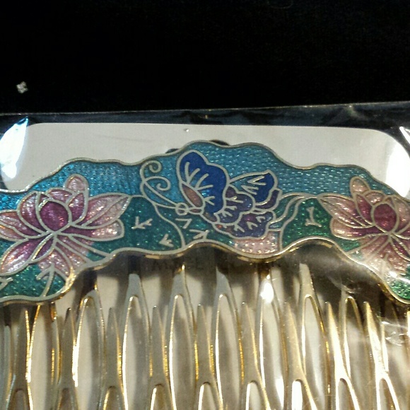 2 hair pins with butterflies and blue background - Picture 1 of 2